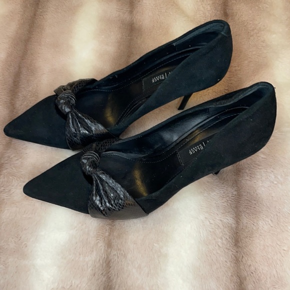 White House Black Market Shoes - ✨2/$25 White House Black Market Heels